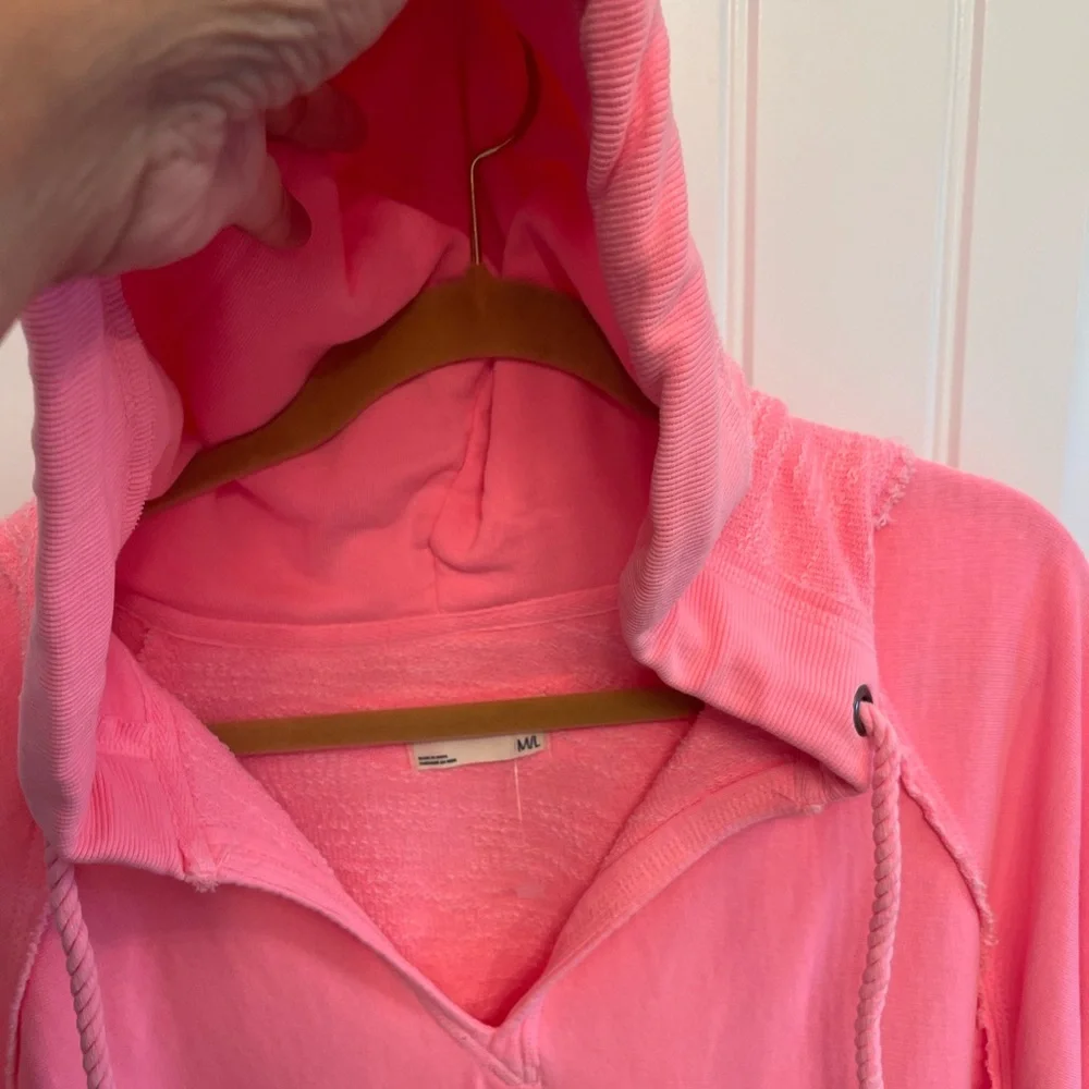 FREE PEOPLE WE THE FREE VIBRANT PINK OVERSIZED HOODIE! L - Picture 5 of 5